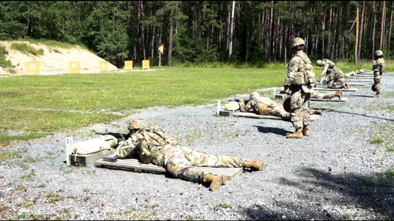 B-Roll EBWC Soldiers compete at M-4 range