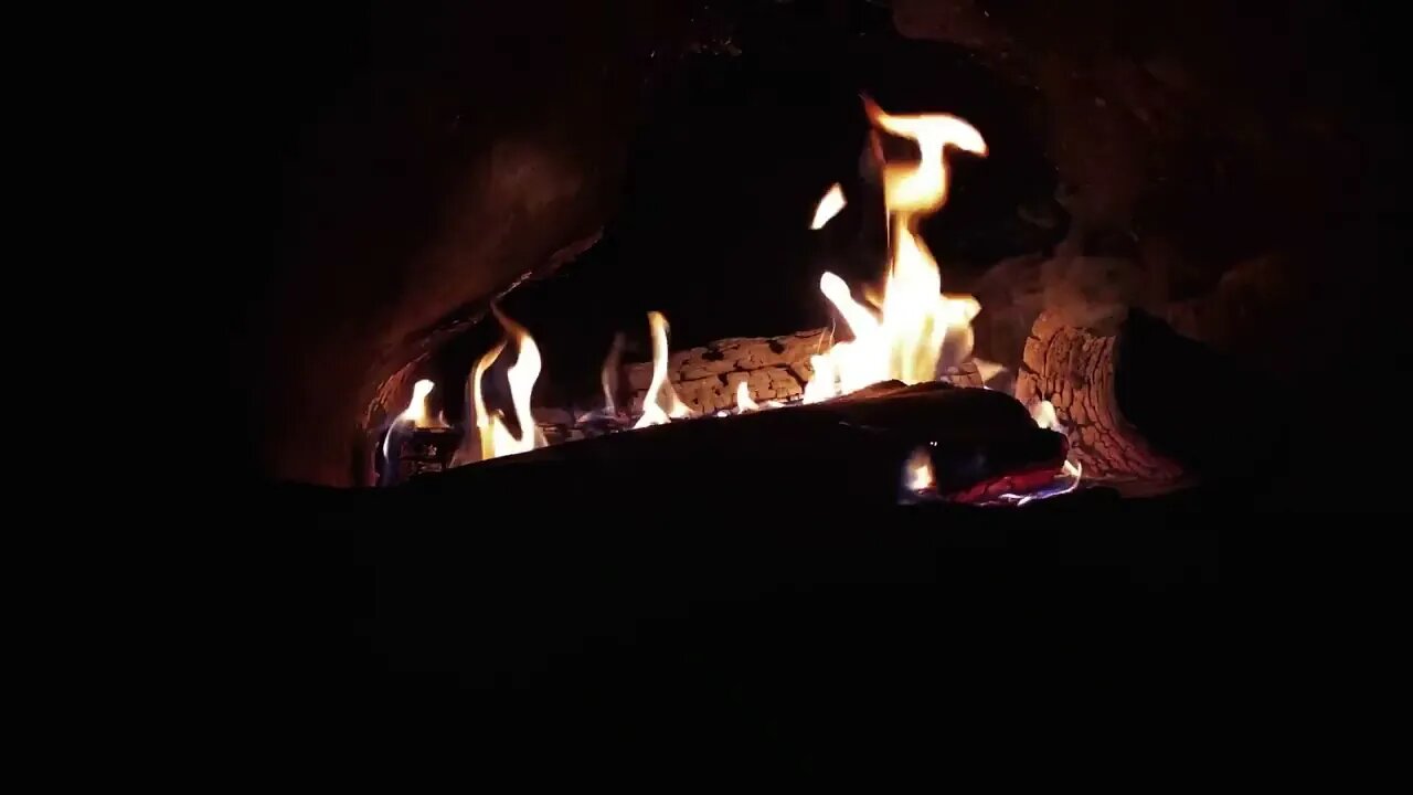 Sleep to Cozy Fire Place with Burning Logs and Crackling Fire Sounds