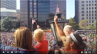 8000 People Singing God Bless America at the Ohio State Capitol