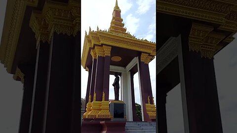 떠돌이 은퇴 방랑객: 프놈펜시 , 독립 기념광장 공원,시하누크 국왕동상,Follow me, with travel