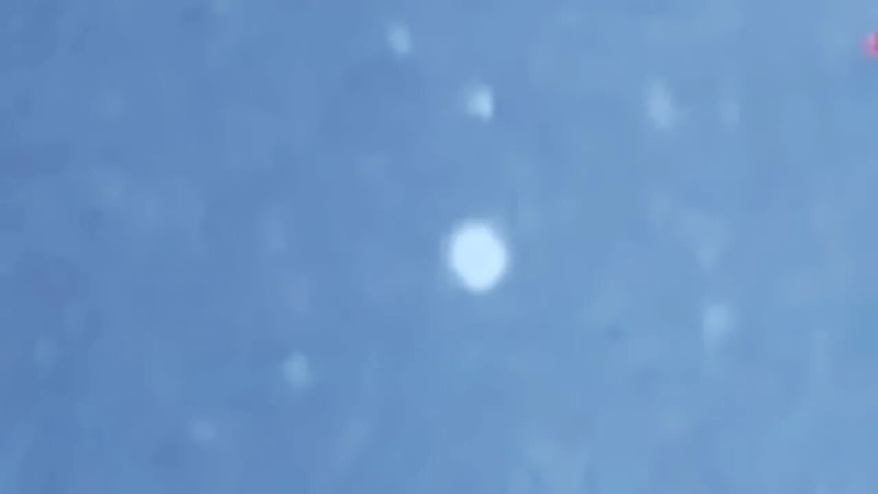 UFO flashing Morse code vanishes above