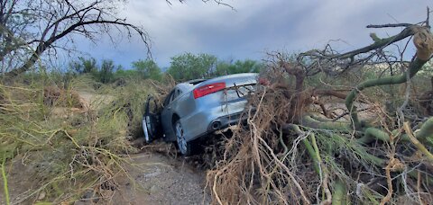 Vail AZ Cars vs Monsoon Wash