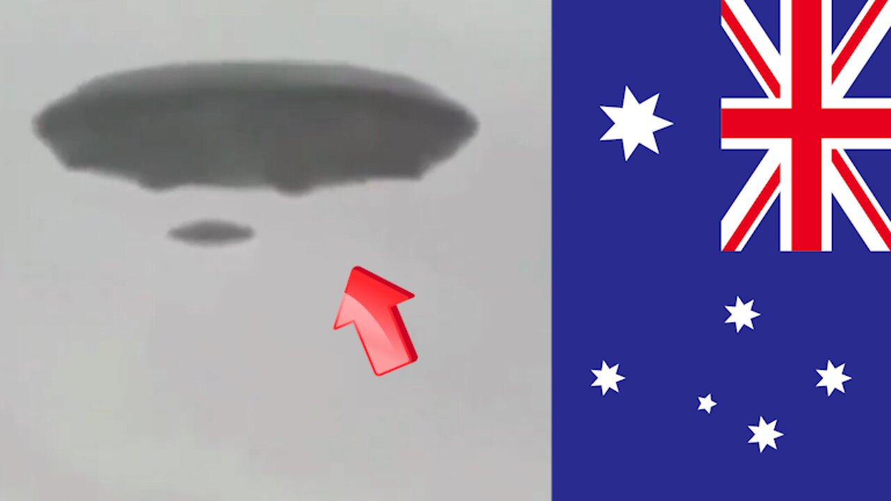 Saucer-shaped UFO and small UFO gather over Australia [Space]