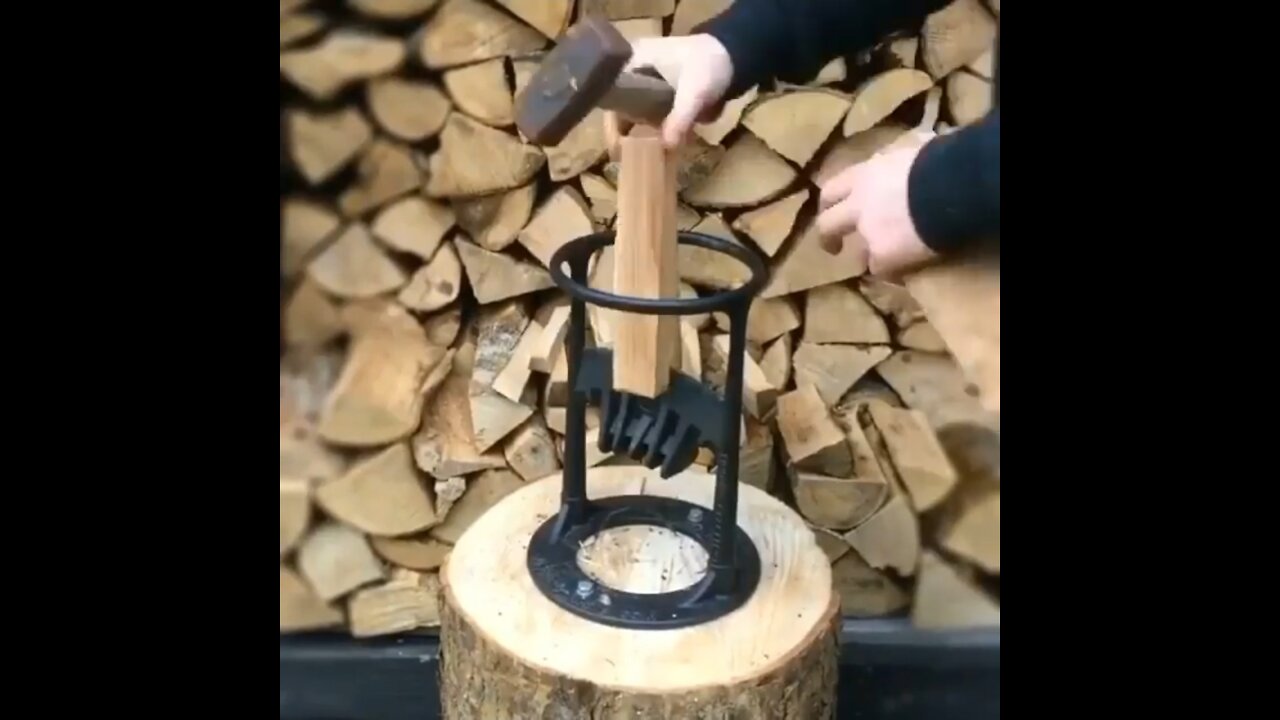 Woodworking Tips - How to split wood #shorts