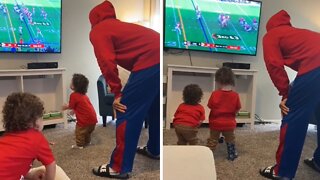 Toddlers Adorably Imitate Their Dad Watching Football Game