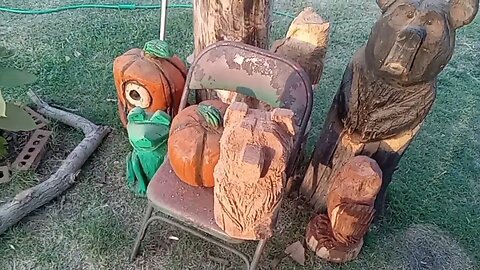 Just a day in the life of ol Possum. and new wood carvings done. #blackstone#chainsawcarving