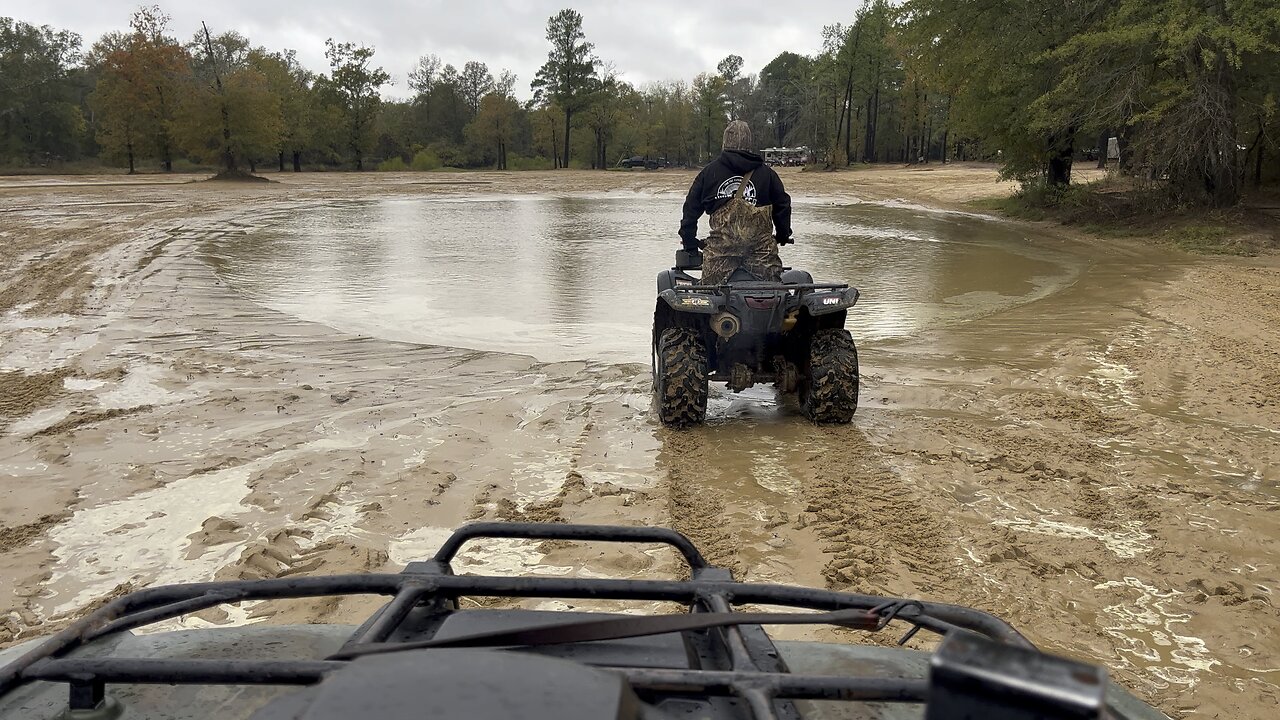 Layton getting crooked in a hole Mudaholic 2023