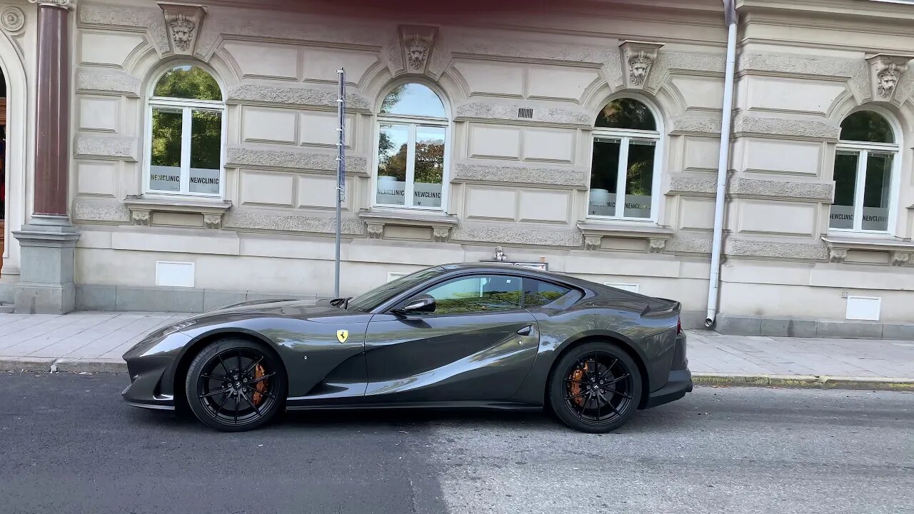 Ferrari 812 Superfast goldbrown calipers in Stockholm Sweden. 812 HP naturally aspirated [4k 60p]