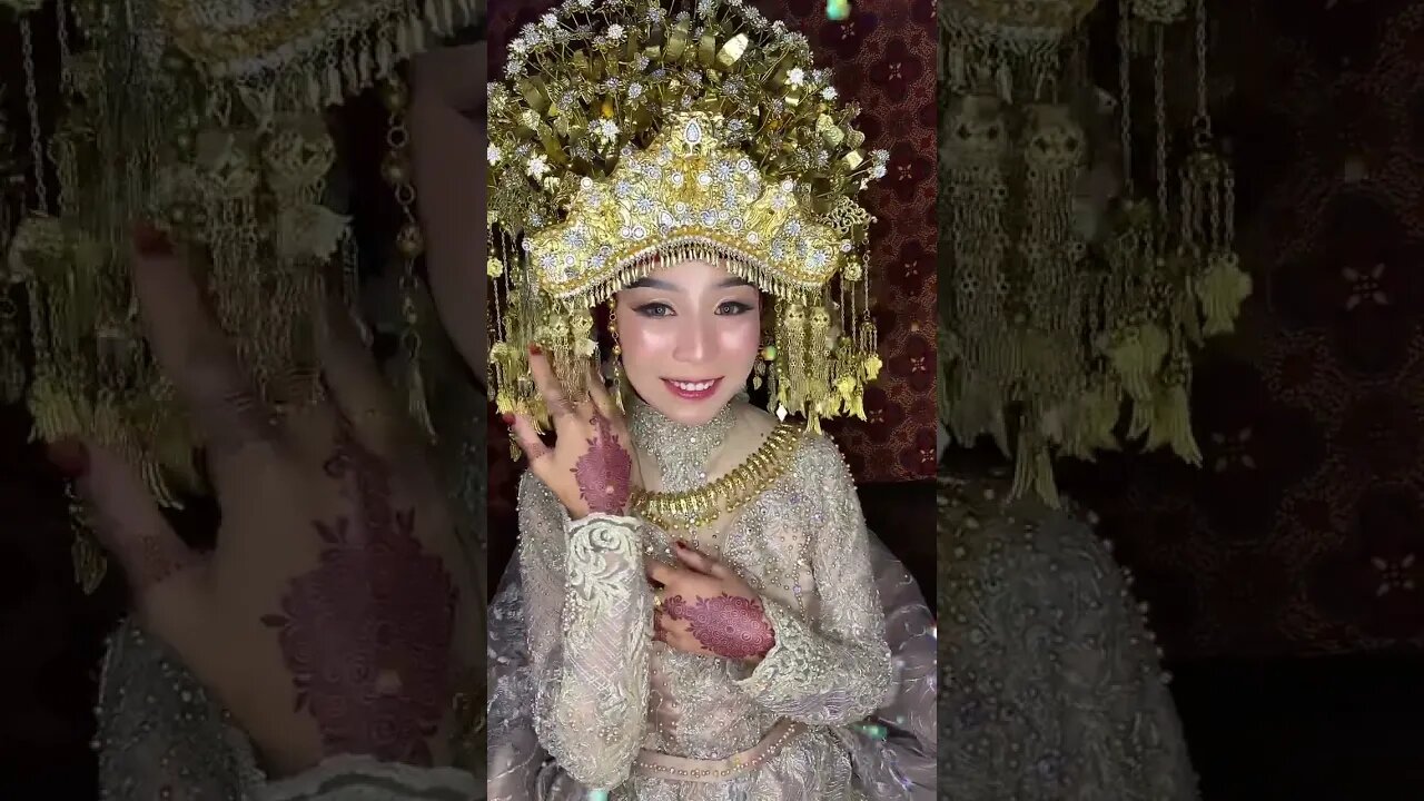 Cantik dan Menawan ! Pengantin berbusana Sunting Adat Palembang #shorts #short #shortvideo