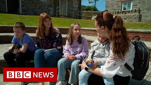 How_Ukrainian_refugees_fleeing_Russia’s_war_are_settling_in_Wales_–_98BBC