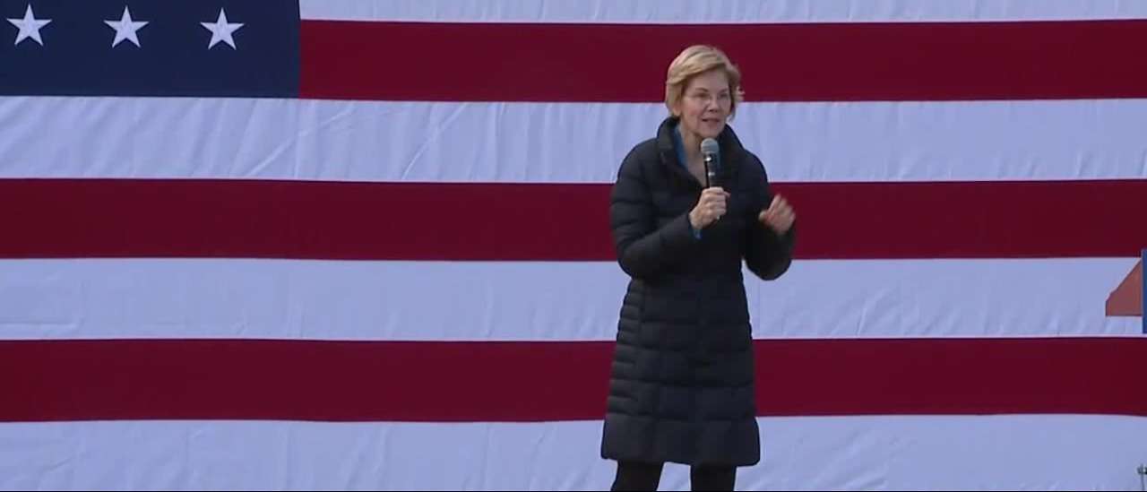 Senator Elizabeth Warren rallies in Las Vegas