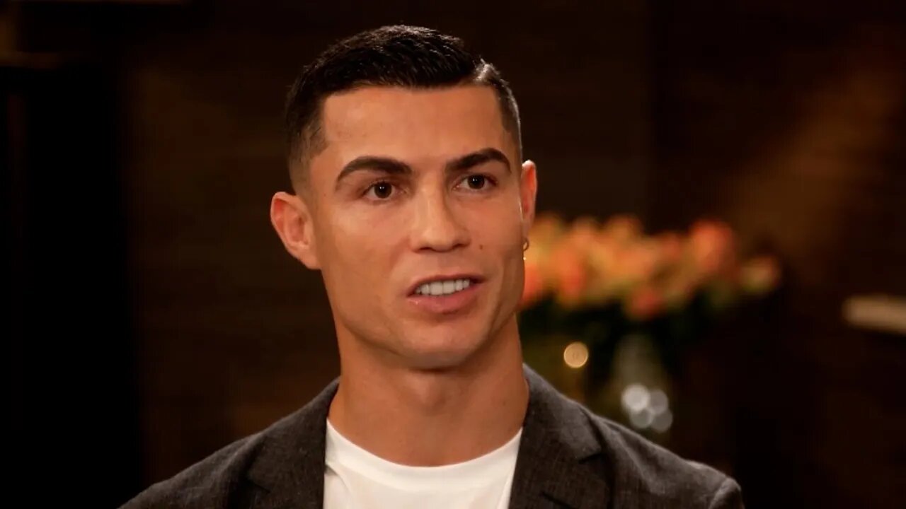 Cristiano Ronaldo says he chose Manchester United over Man City after Sir Alex Ferguson chat