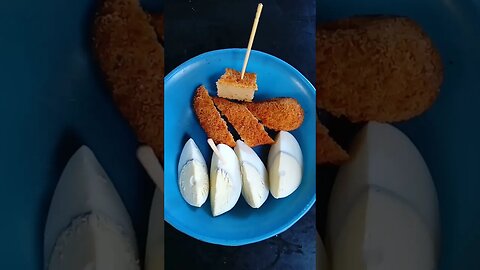 Boiled egg and drumsticks