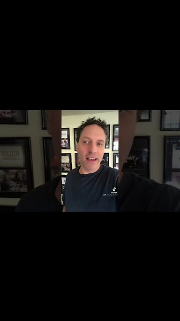 What If A Staff Writer Doesn't Agree With The Showrunner? - Screenwriting Advice from Michael Jamin