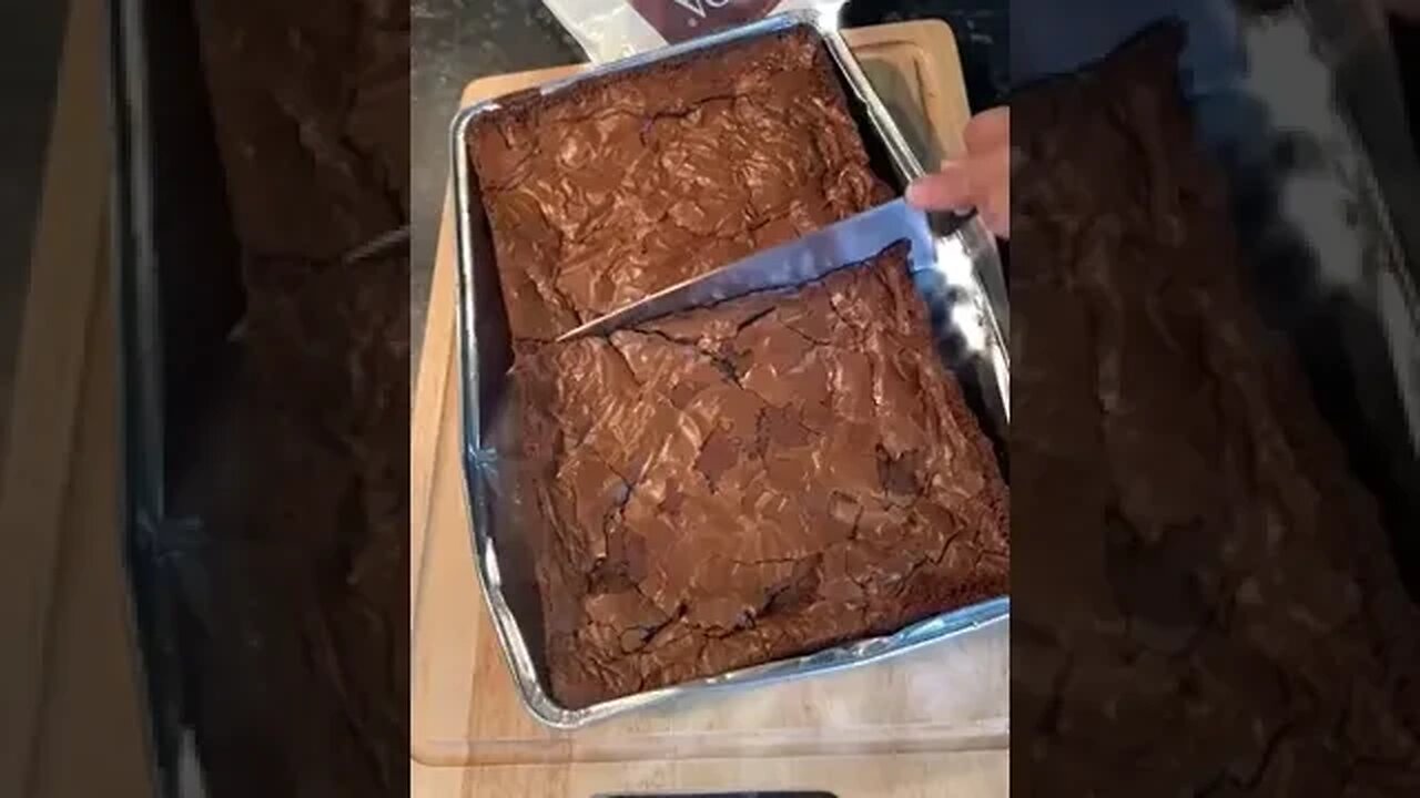 Soft Delicious Brownies tiktok bakesby nosh