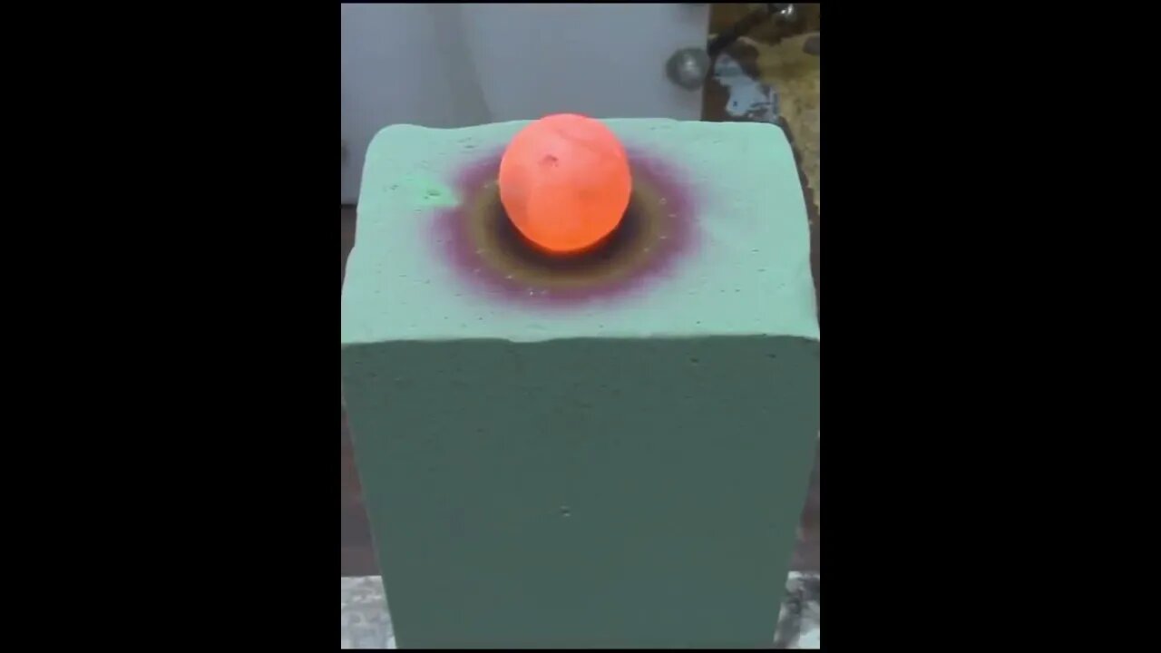 degree ball VS floral foam