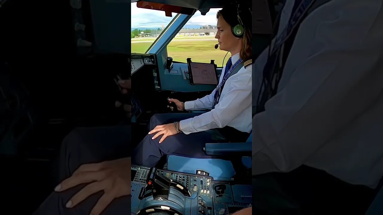 👩🏻✈️V1, Rotate… A330 out of Oslo🇳🇴