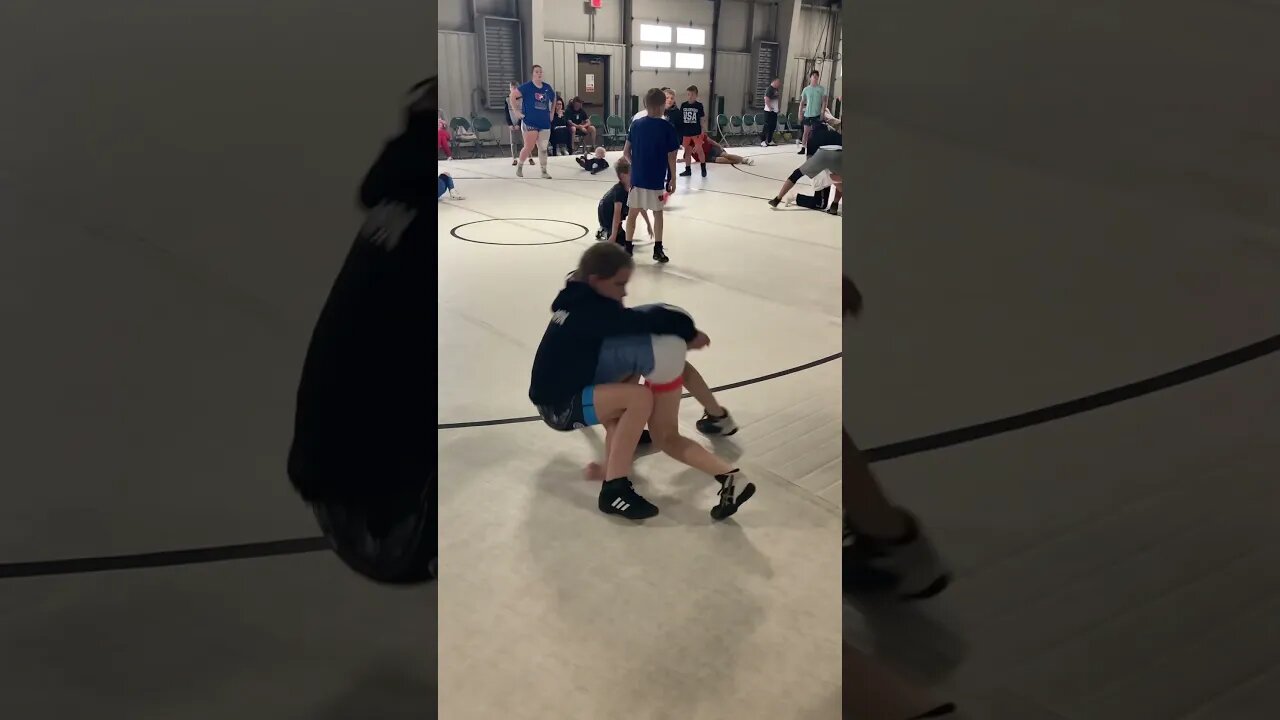 Can’t shake hands with a fist: Neusa freeco clinic #wrestlelikeagirl