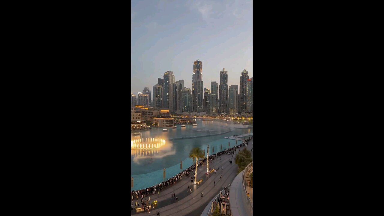 Dubai mall fountain