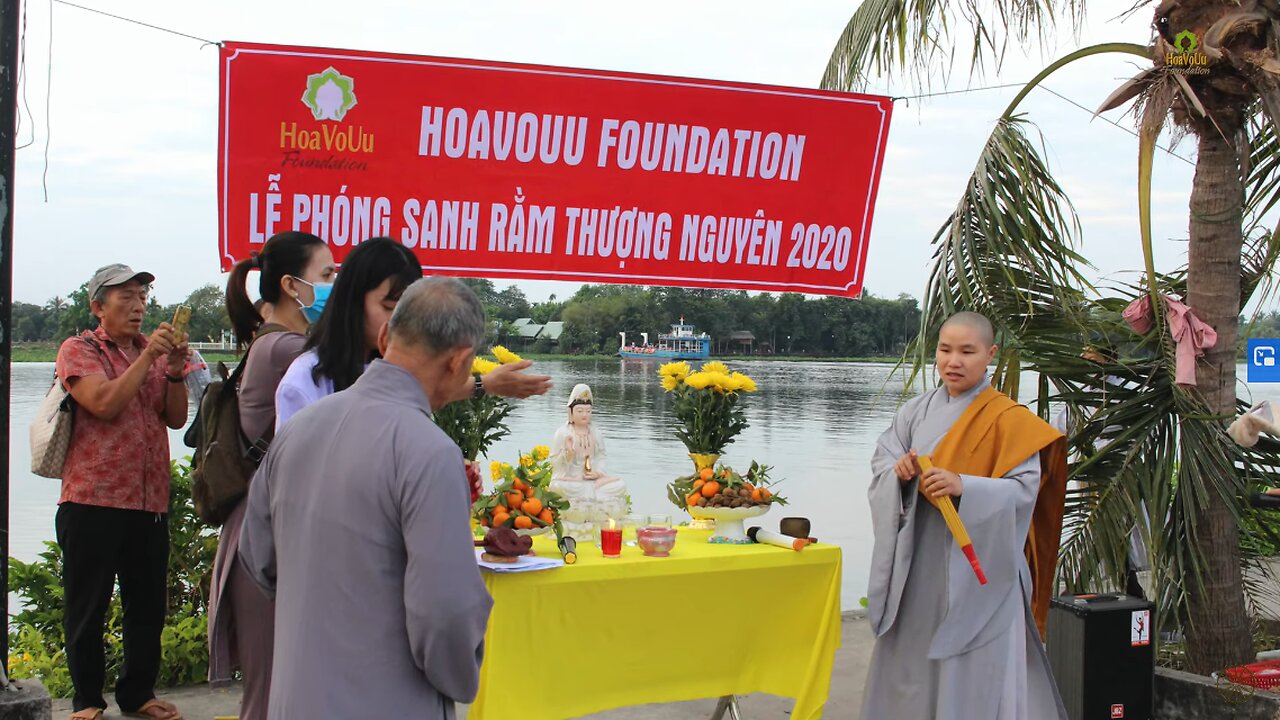Phóng sinh và cúng cô hồn có phải là mê tín không