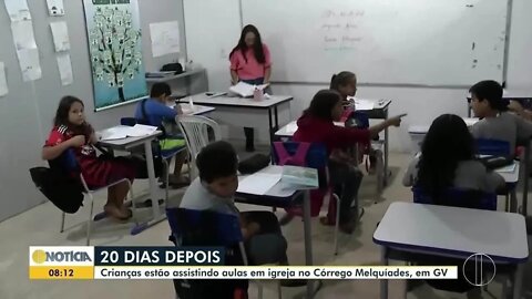 Crianças estão assistindo aulas em igreja no Córrego Melquíades