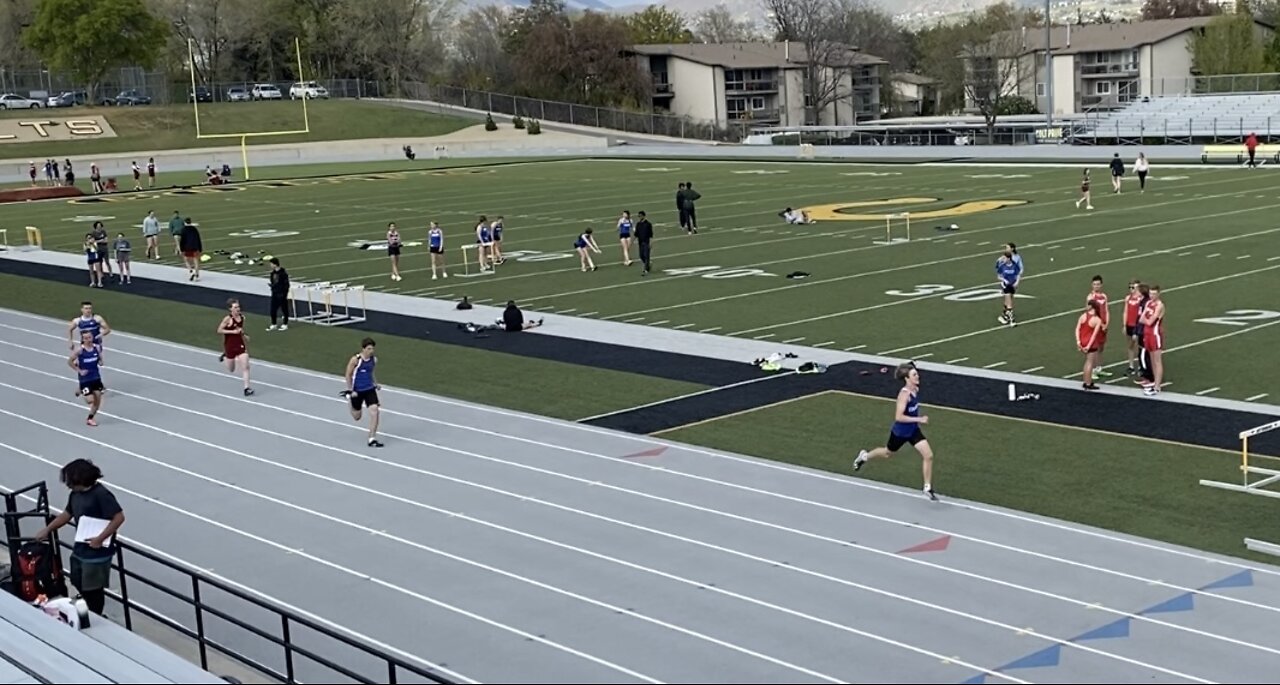 1st Place 400m, Jarom