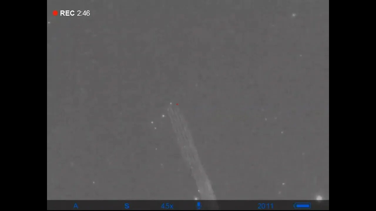 two objects manuvering/fast UFO flyby