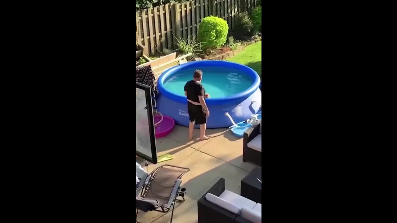 #funnyvideos#fail #dog #swimmingpool