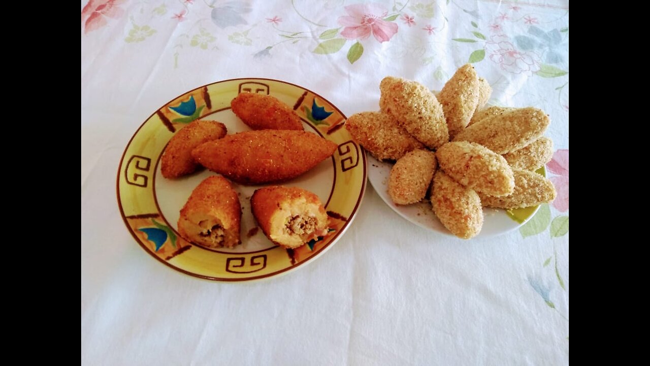 CROQUETE DE TOMATE RECHEADO COM CARNE DE PORCO MOIDA