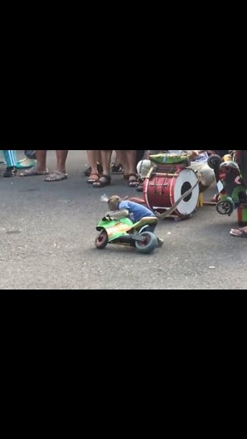 Funny videos of monkey.Viral video.