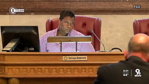 Will judge sentence Dennard to prison or home confinement?