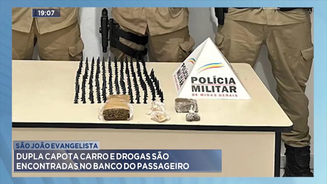 São João Evangelista: Dupla Capota Carro e Drogas são Encontradas no Banco do Passageiro.