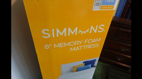 Simmons 8 Inch Memory Foam Mattress