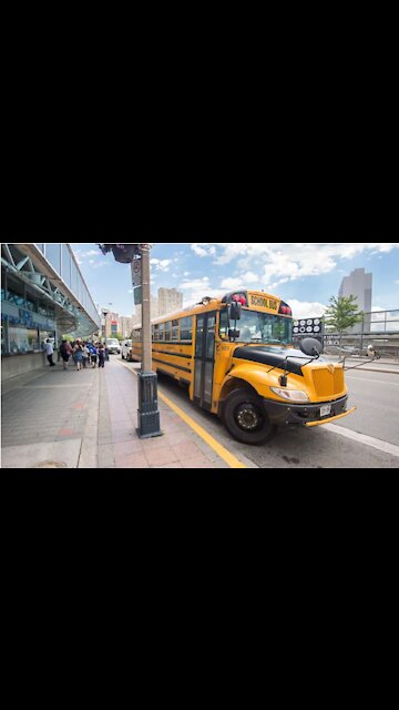 Ontario Is Bringing Vaccine Clinics To Schools This Fall & Here's What You Need To Know