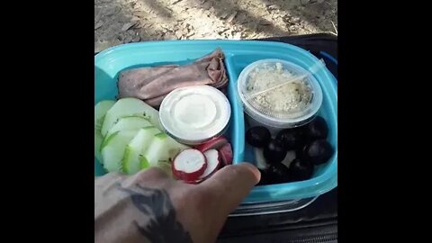 What a Redneck eats while camping 9 ( Gourmet Edition)