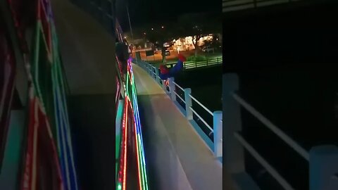 SUPER NINJA, FOFÃO DANÇANDO DE CABEÇA PARA BAIXO NA CARRETA DA ALEGRIA, LIKE