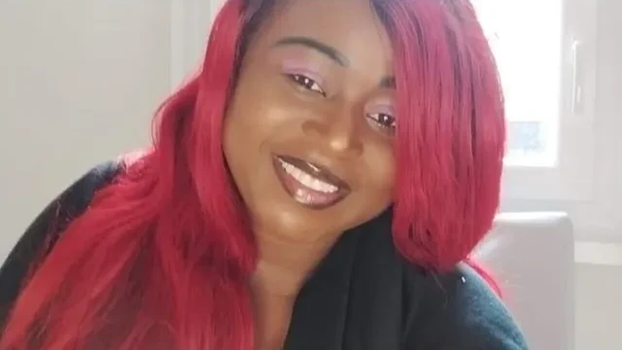 Il vit dans sa caserne à Aubagne et rentre en Bretagne une fois par mois pour voir sa fille. Au bout