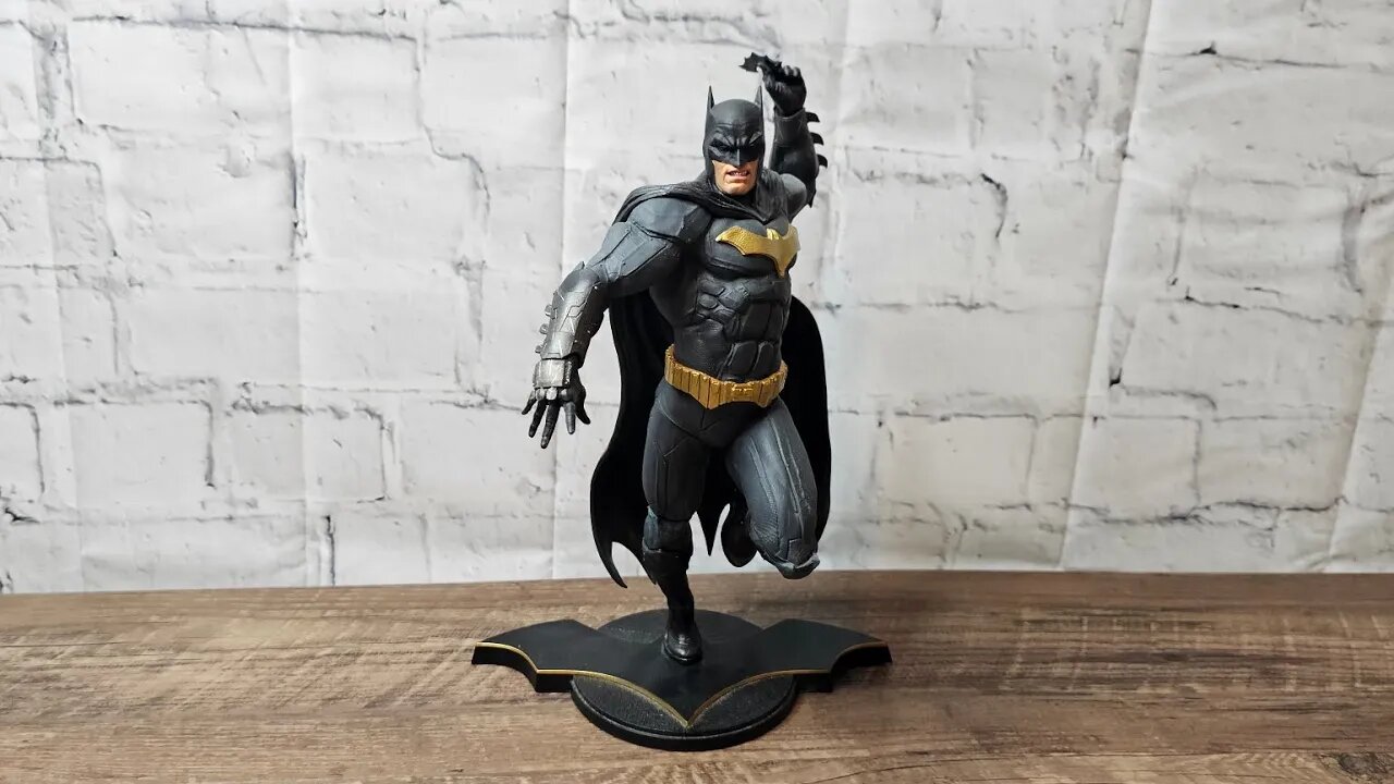 Den Knight Collectibles Episode 72: DC Collectibles DC Core Batman Statue