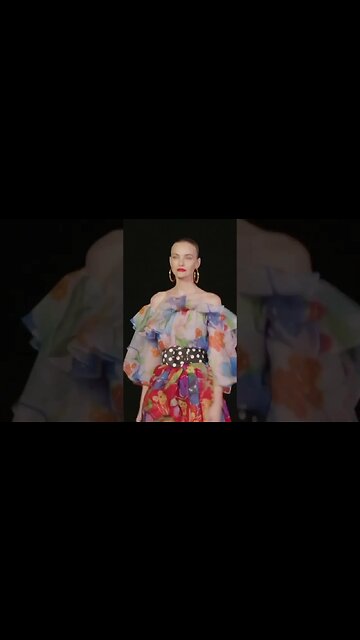 Caroline Trentini in Carolina Herrera resort 2024 FashionShow