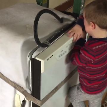 Kid Cries Over A Broken Dishwasher