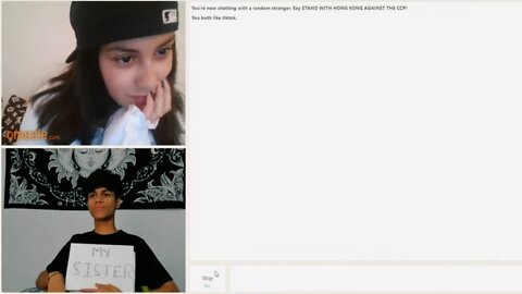 Flirting with cute girl on Omegle! Prank