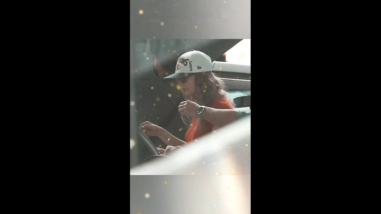 "Taylor Swift Sports Chiefs Cap, 'TNT' Bracelet in Melbourne Tribute to Travis Kelce"