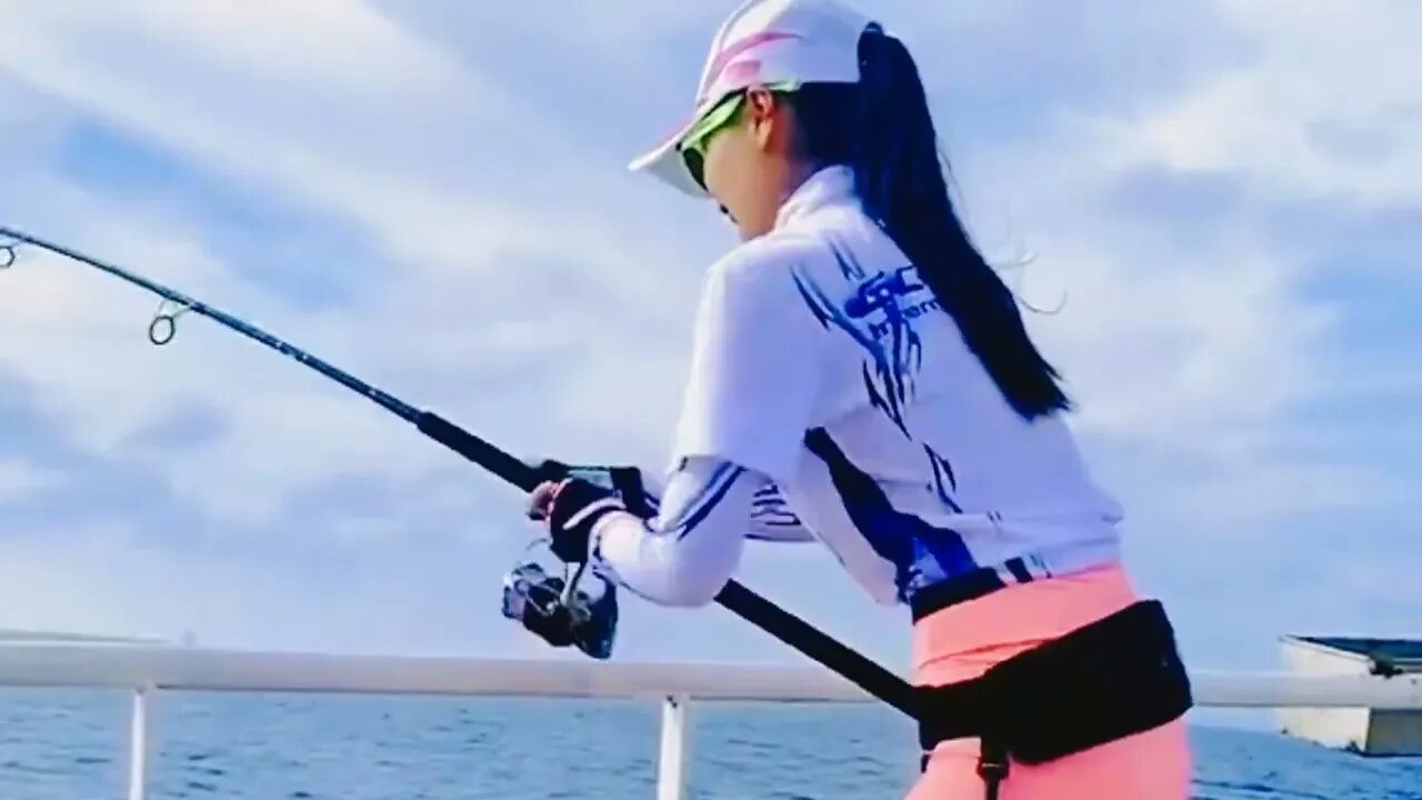 mancing cantik || fight dengan ikan lemadang