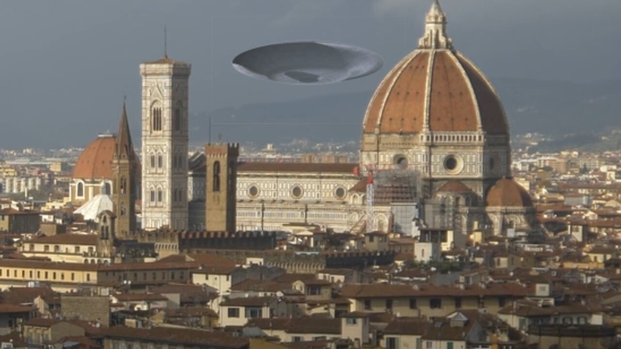 SHOCKING!! UFO Over The Sky in Italy 2022