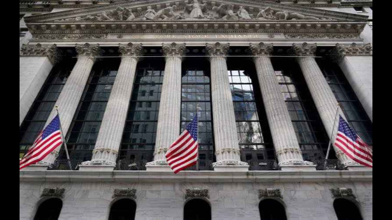 Wall Street Ends Higher Amid Topsy-Turvy Trade Before Fed Meeting