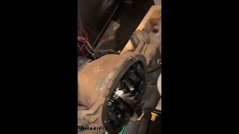Rear differential change (60s DIY)