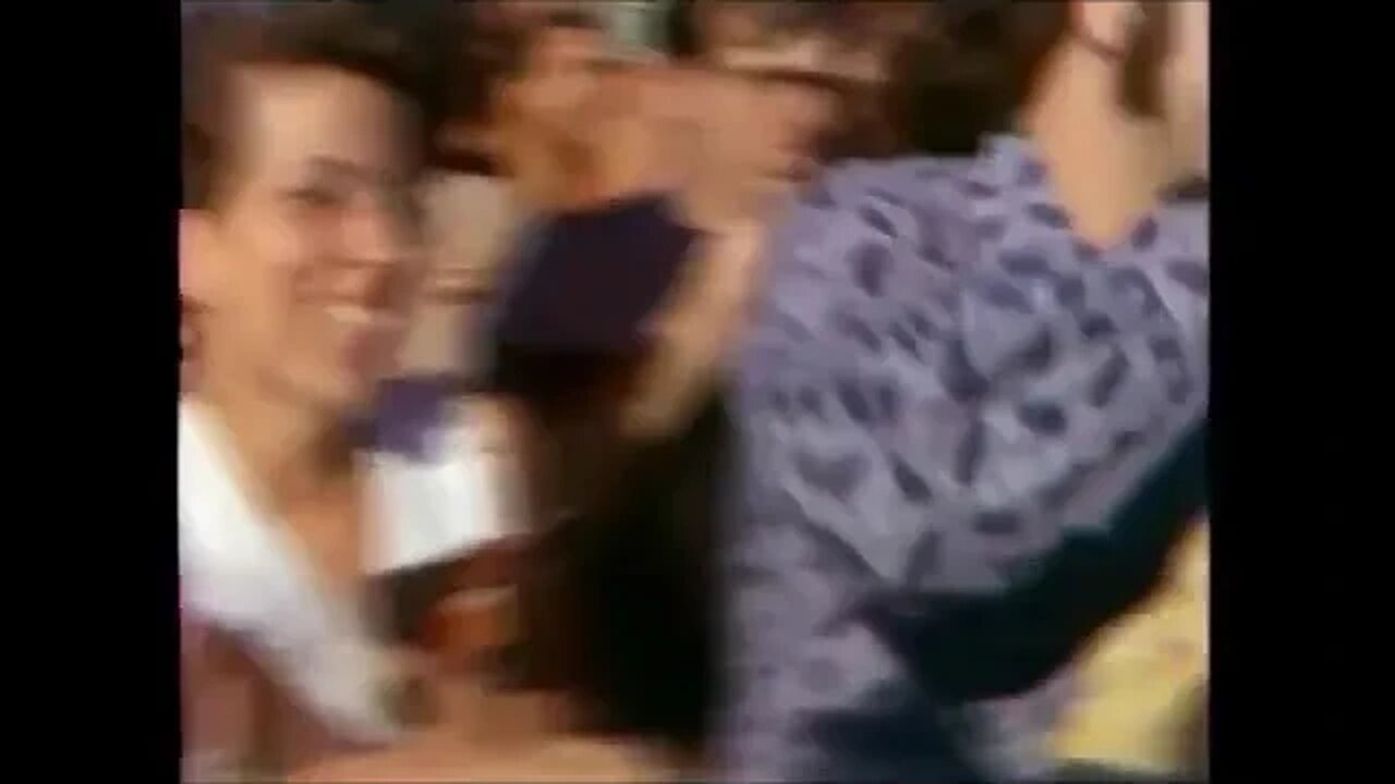 ELVIS PRESLEY WELCOMED IN HAWAII WITH ALOHA SPIRIT Raw Footage January 1973