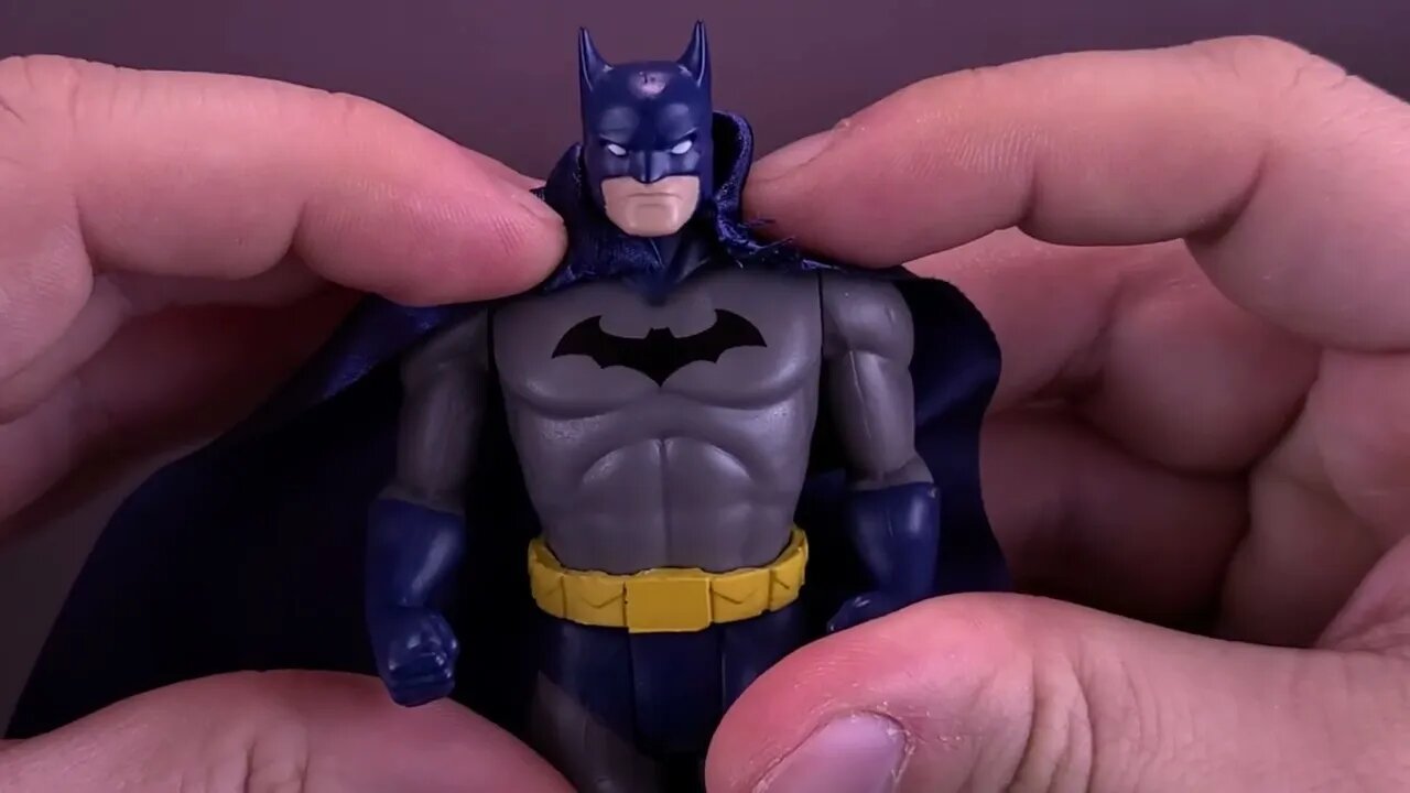 McFarlane Toys Super Powers Batman Figure @The Review Spot