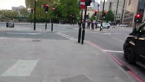 walkiing..trying to find a restaurant in London ..Speedlapse16th May 2023