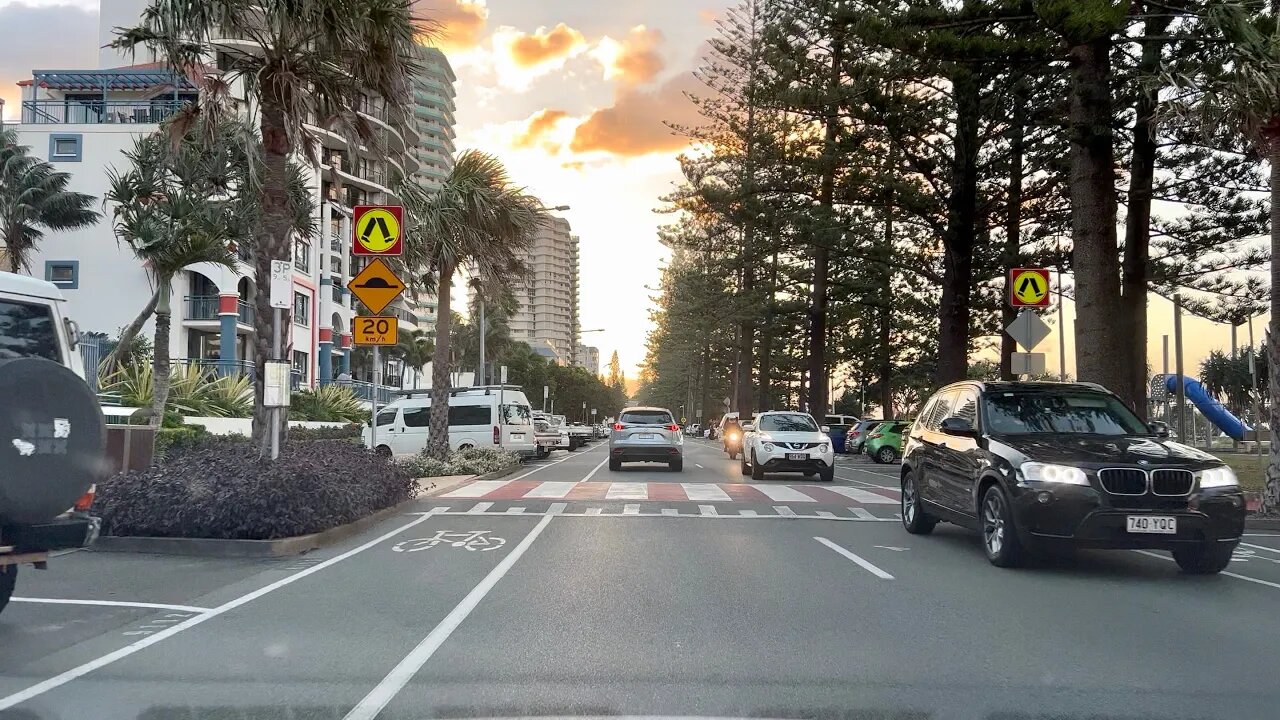 Drive from NEW SOUTH WALES to QUEENSLAND || COOLANGATTA || AUSTRALIA